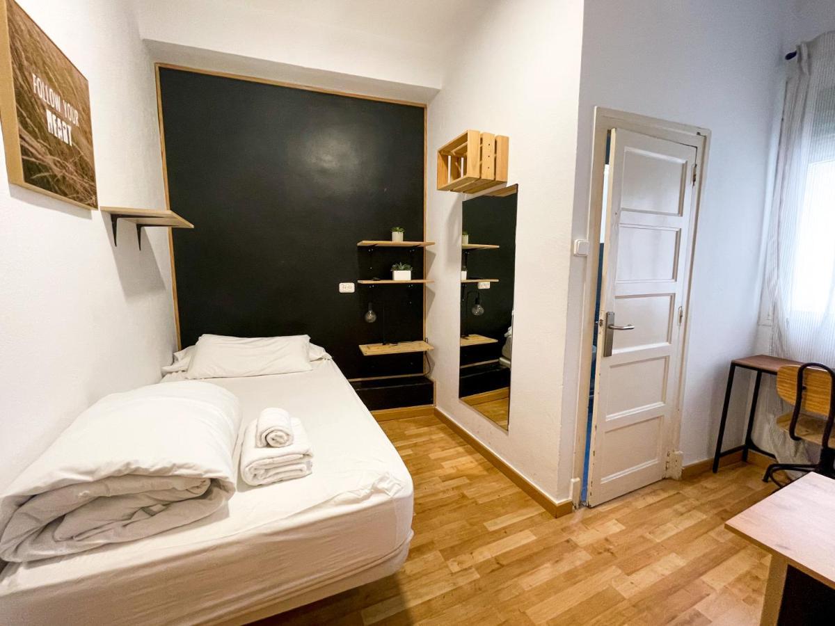 Az The Bridge Hostel - Coliving Zaragoza Buitenkant foto