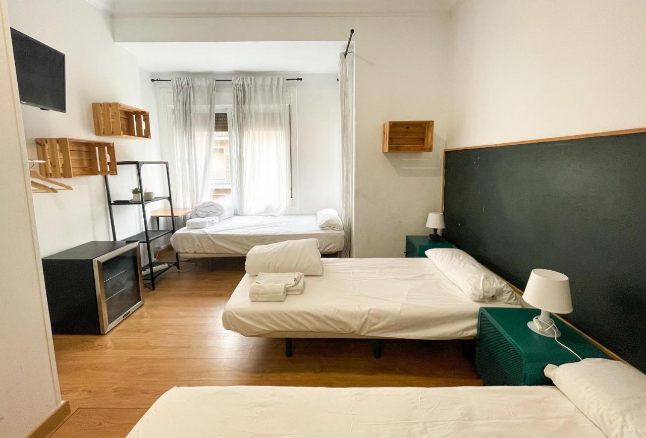 Az The Bridge Hostel - Coliving Zaragoza Buitenkant foto