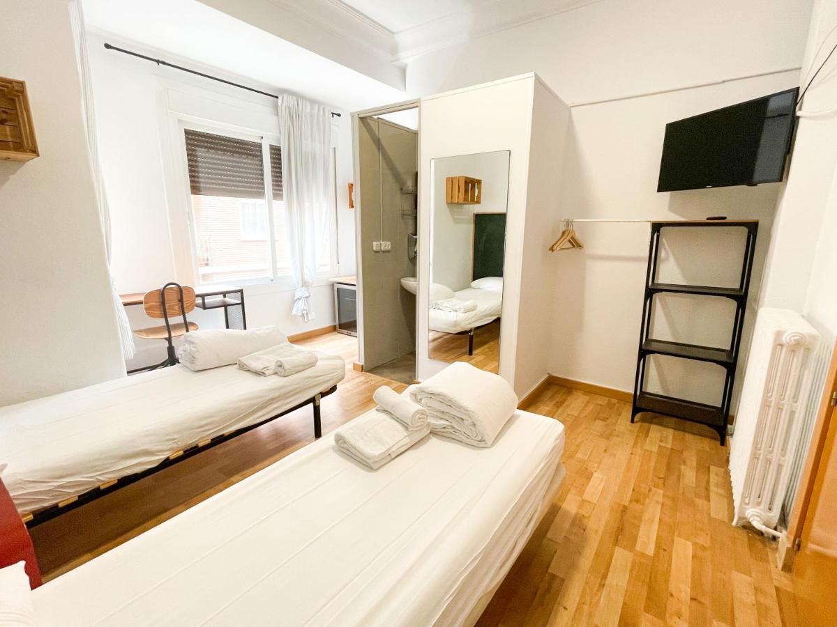 Az The Bridge Hostel - Coliving Zaragoza Buitenkant foto